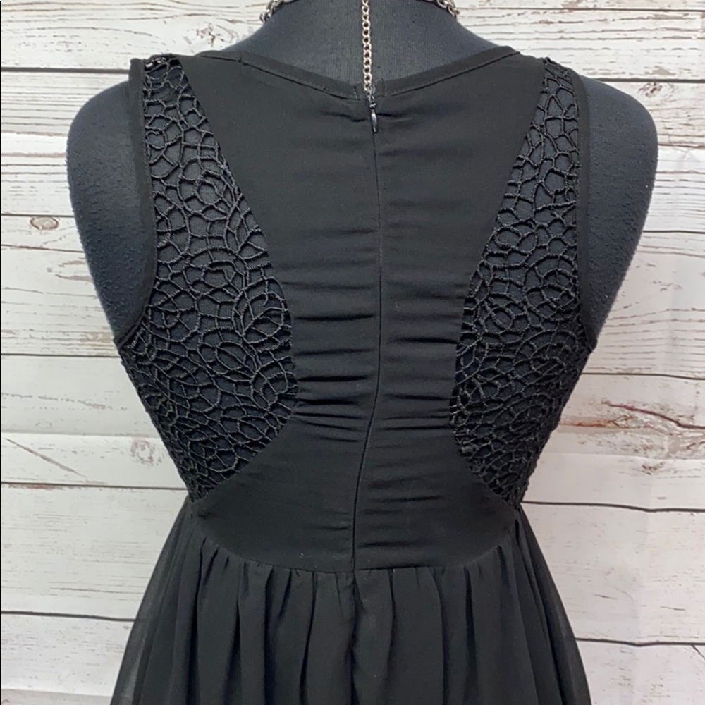 Doe & Rae Dress - Picture 3 of 6